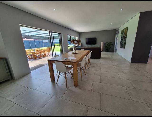 3 BEDROOM HOUSE FOR SALE IN BRACKENHURST